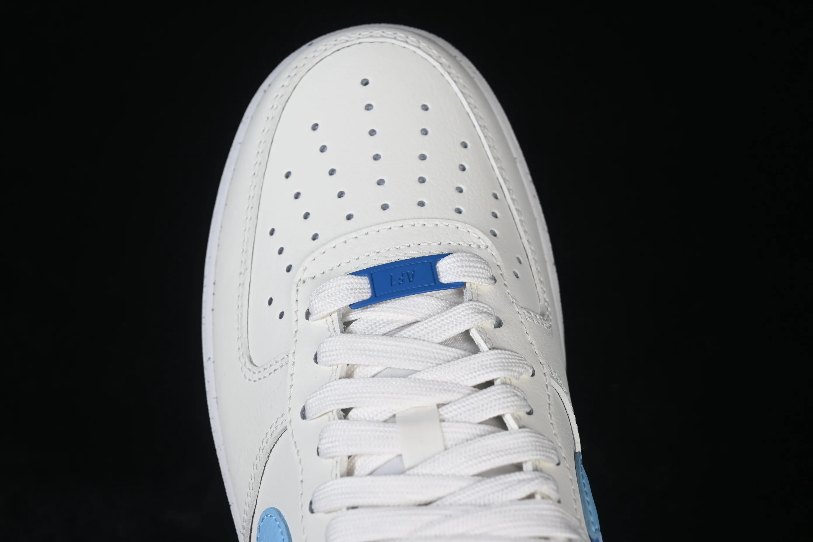 All categories Nk Air Force 1 Air Force series Nk Air Force 1 Low Air Force low top Nike Air Force 1'07 Low white and blue double hook Air Force 1 low top casual sneakers DO9786-100